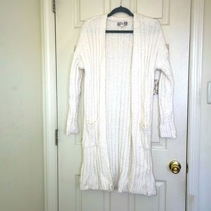 NWT Fluffy Cream Cardigan With Pockets Size XL